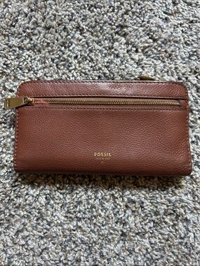 Trifold Fossil Leather Wallet
